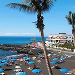 Neptuno Oceanfront Apartment *