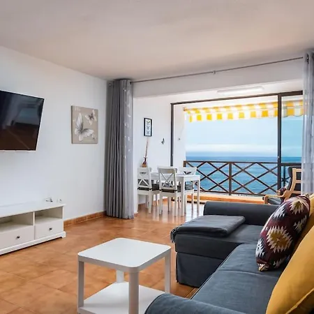 Neptuno Oceanfront Lejlighed *