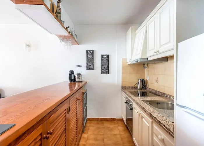 Neptuno Oceanfront Apartment Puerto de Santiago (Tenerife)