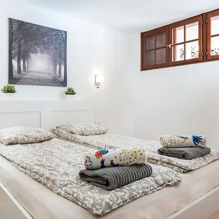 Neptuno Oceanfront Apartment Puerto de Santiago (Tenerife)