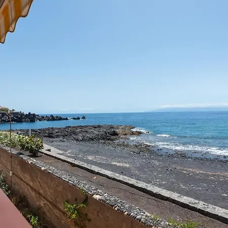 Neptuno Oceanfront Apartment Puerto de Santiago (Tenerife)